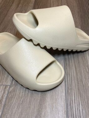 Yeezy | Shoes | Yeezy Slides With Original Box | Poshmark